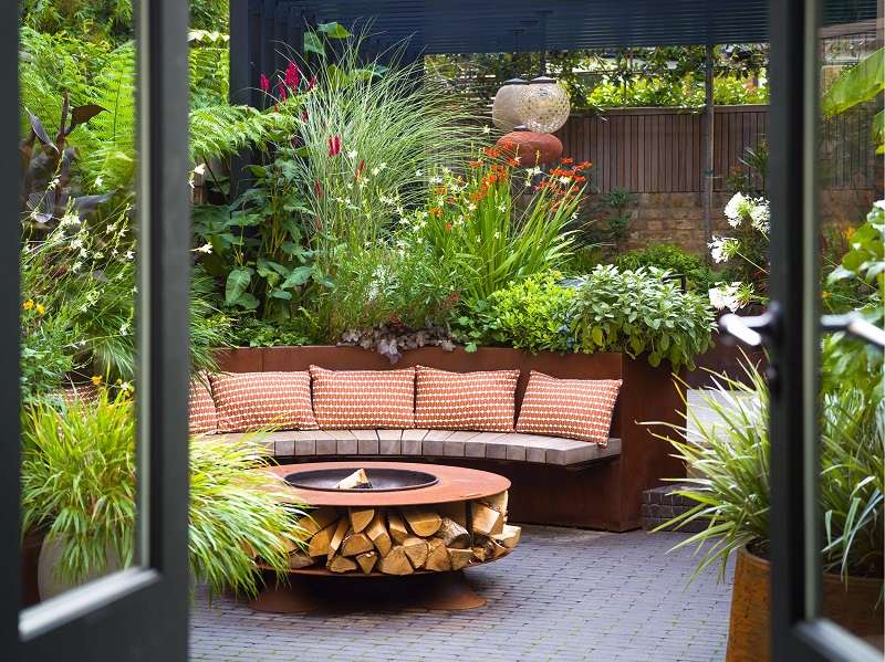 9 Garden Features for Expanding Your Outdoor Time