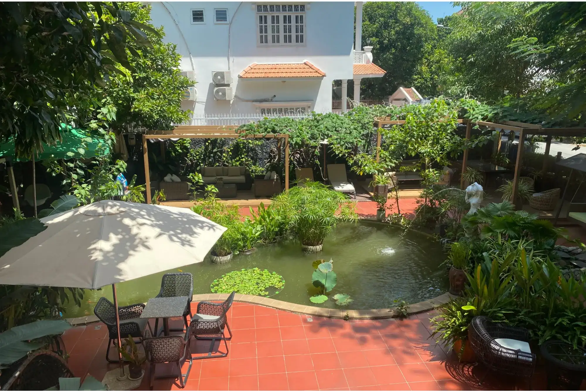 Phụ kiện nội thất ngoài trời sự lựa chọn hàng đầu cho món đồ decor sân vườn 