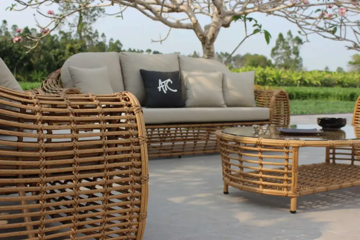 Đồ nội thất ngoài trời sản xuất tại Quy Nhơn điểm nhấn của không gian cổ kính