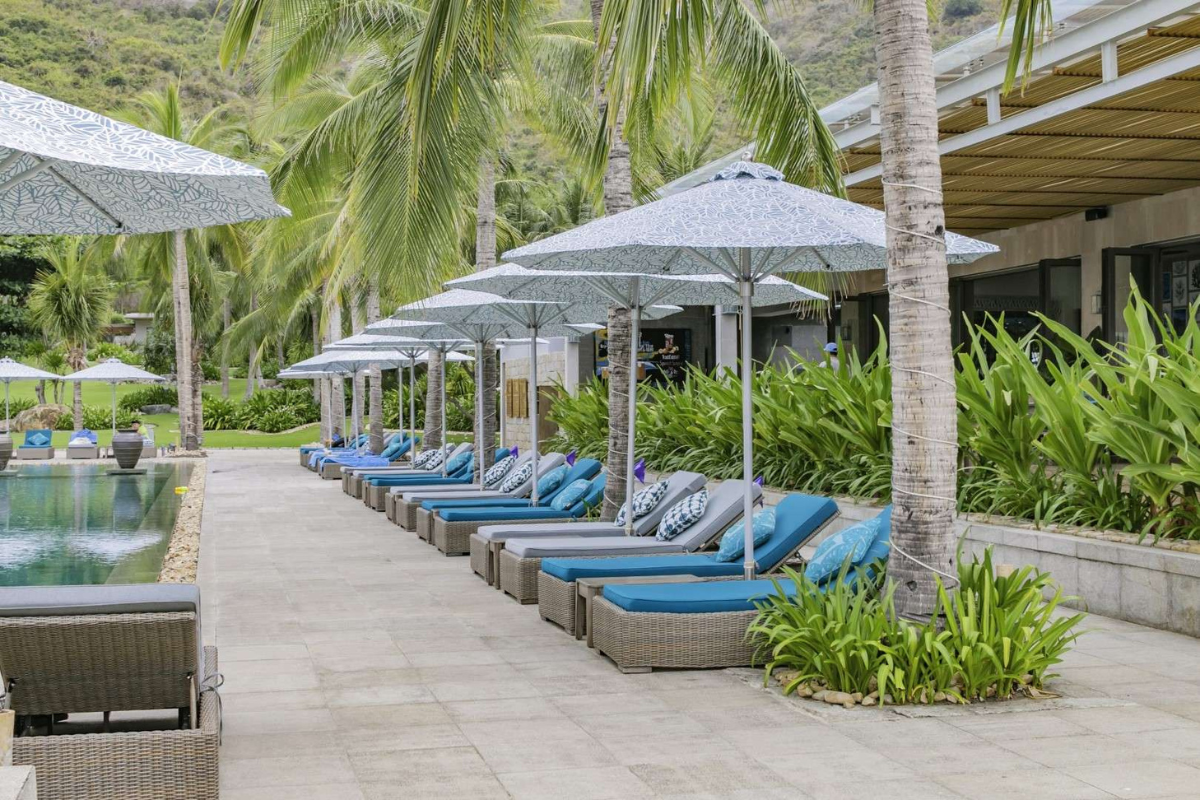 The umbrella color is always one of the key criteria for hotels to choose the style that best fits their design