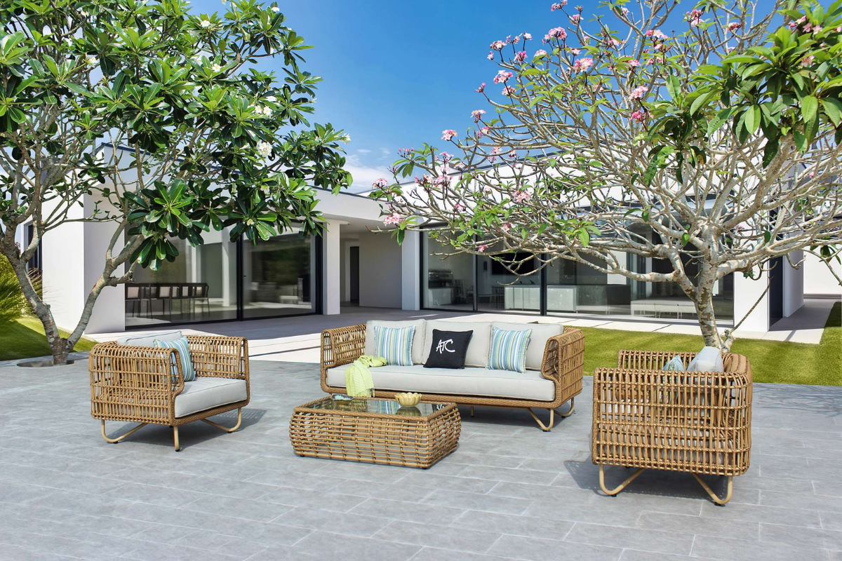 outdoor-wicker-sofa-set1.png