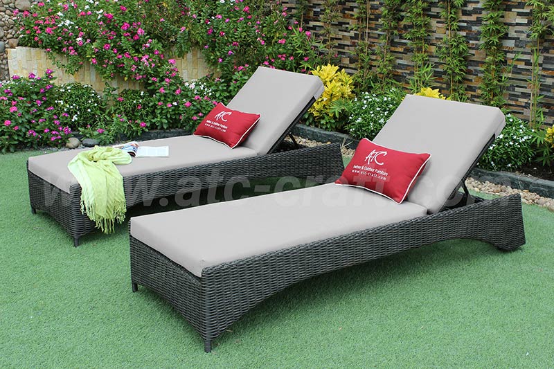 Single poly rattan chair with adjustable backrest