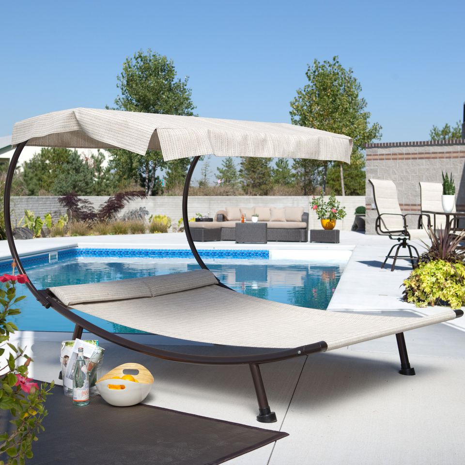 Aluminum frame outdoor daybed