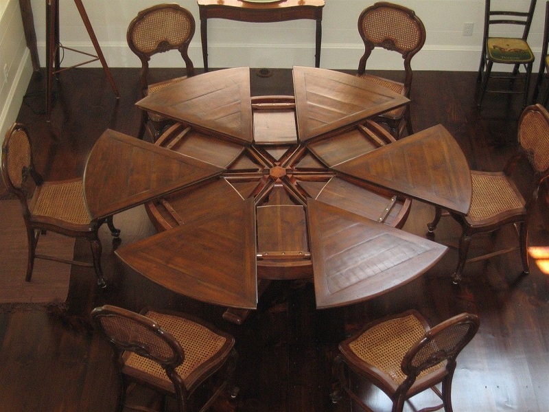 Round table dining set with extension leaves
