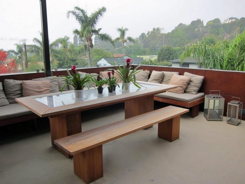 Wood furniture for a classy outdoor space