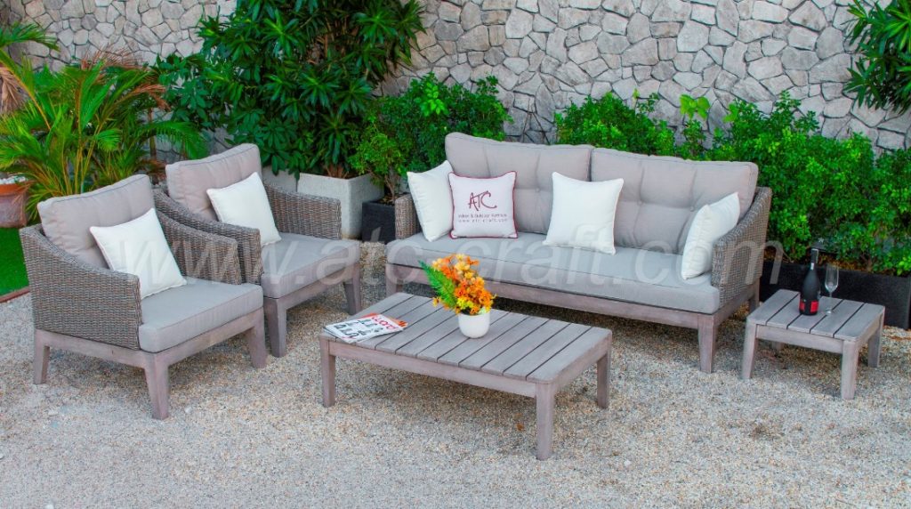 RASF-112 features teak wood, is currently one of the highest quality wood for outdoor furniture