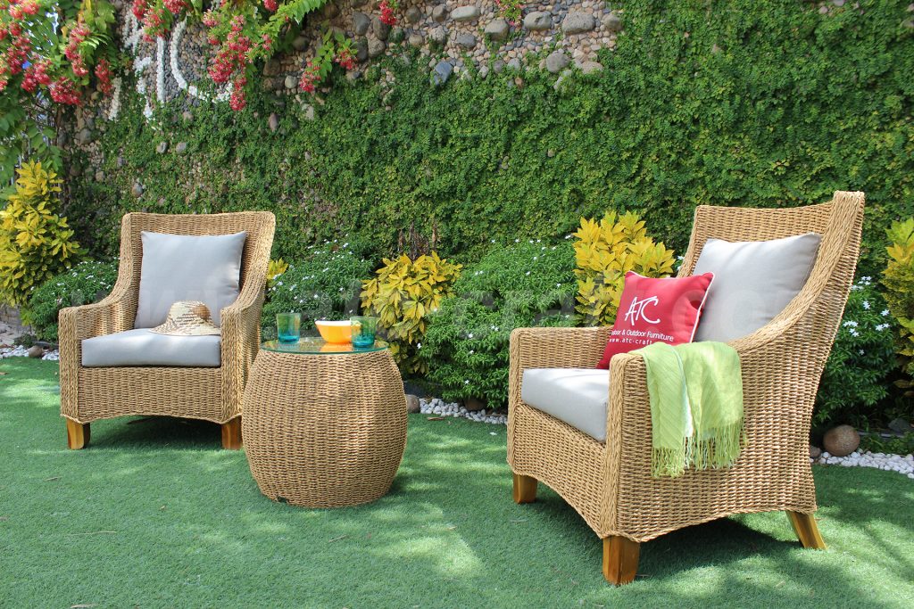 Mini sofa set with synthetic hyacinth wire