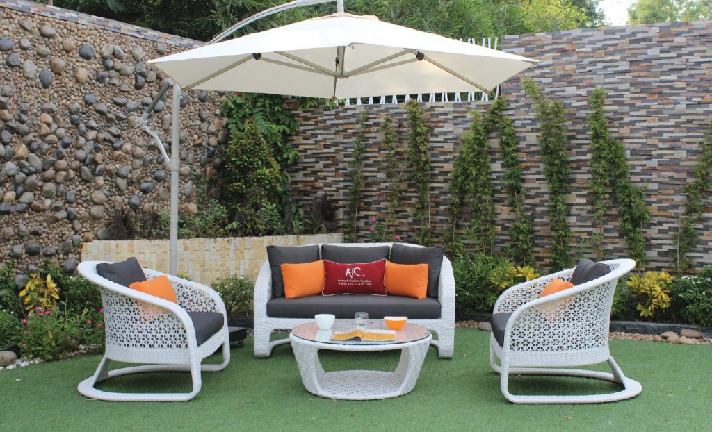 Classic PE rattan outdoor deck furniture set